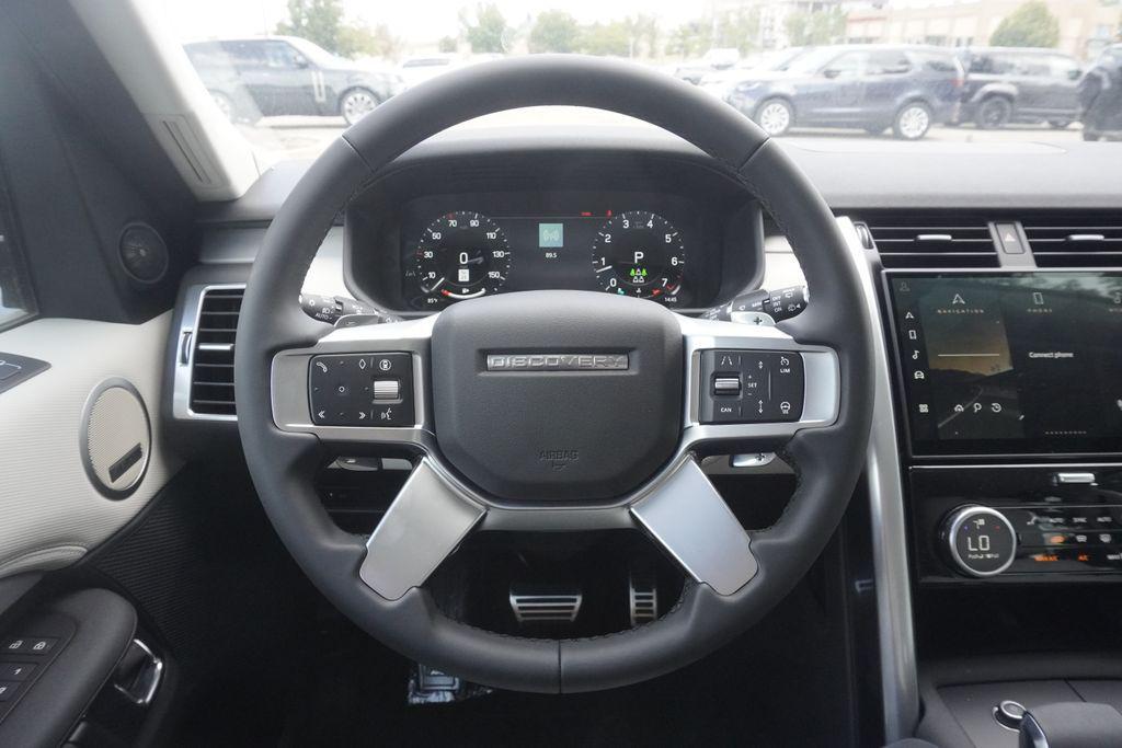 new 2025 Land Rover Discovery car, priced at $78,648
