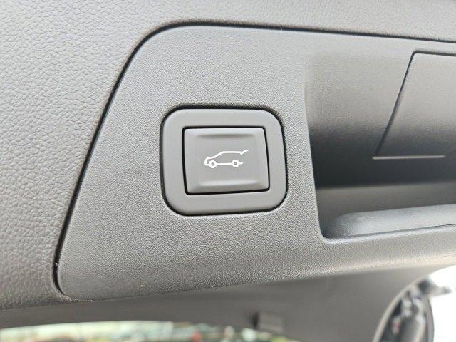 new 2025 Buick Envision car, priced at $36,778