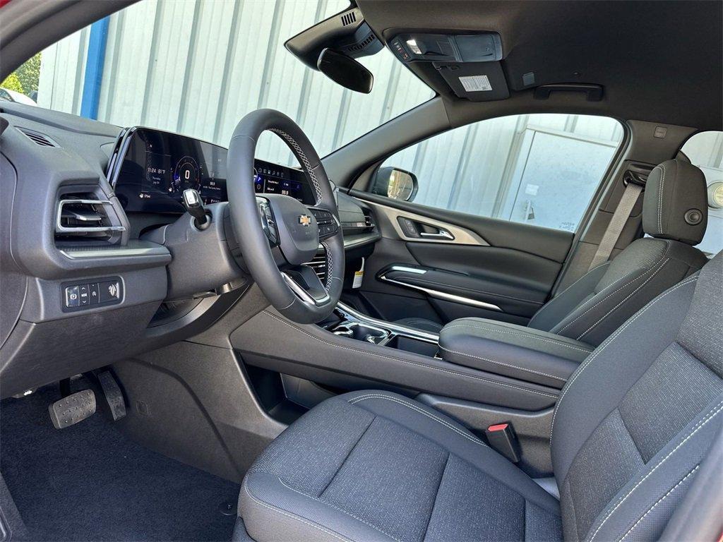 new 2026 Chevrolet Traverse car, priced at $43,190