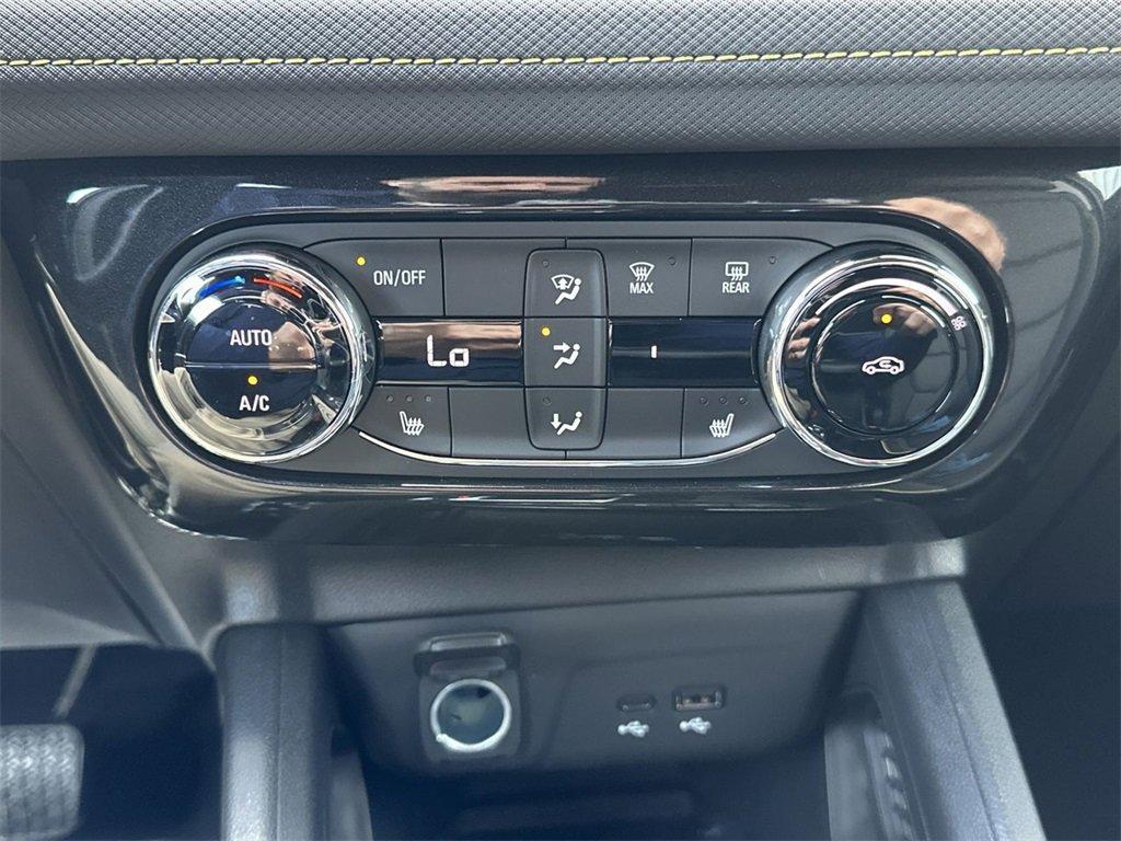 new 2025 Chevrolet TrailBlazer car, priced at $32,047