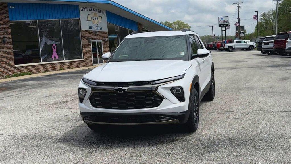 new 2025 Chevrolet TrailBlazer car, priced at $32,047