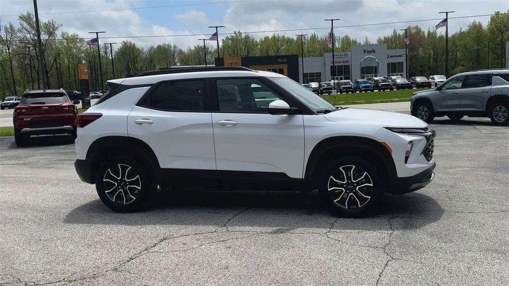 new 2025 Chevrolet TrailBlazer car, priced at $32,047
