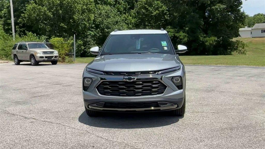 new 2025 Chevrolet TrailBlazer car, priced at $33,415