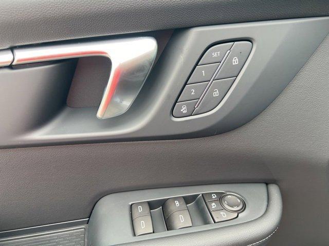 new 2025 Buick Enclave car, priced at $44,669