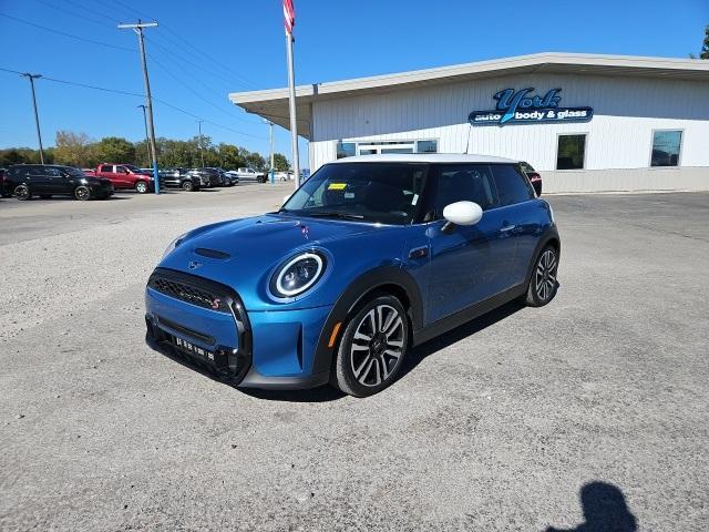 used 2024 MINI Hardtop car, priced at $30,899