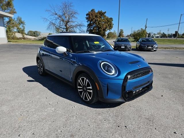 used 2024 MINI Hardtop car, priced at $30,899