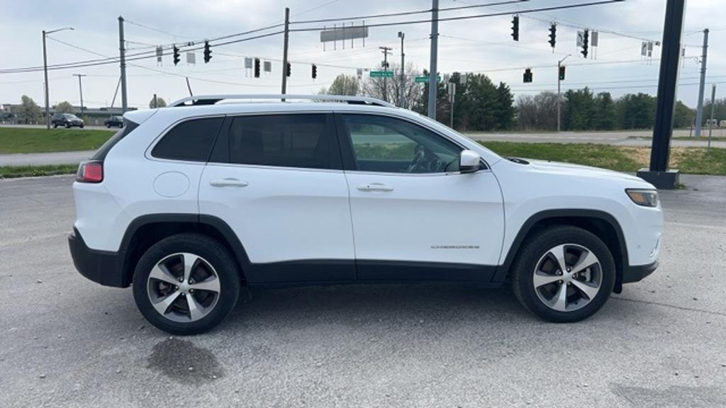 used 2021 Jeep Cherokee car, priced at $26,997