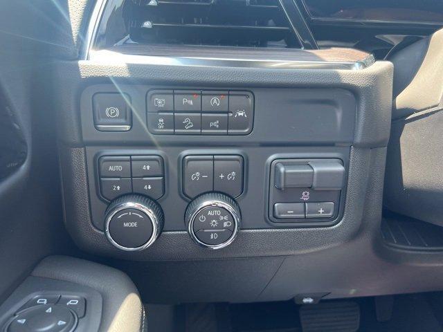 new 2025 Chevrolet Suburban car, priced at $86,125