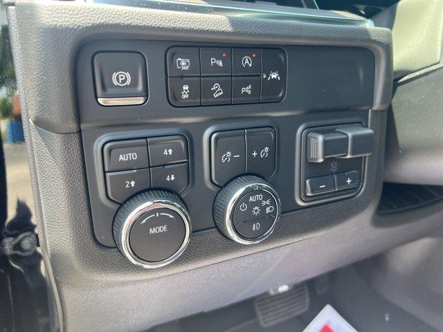 new 2025 Chevrolet Suburban car, priced at $86,125