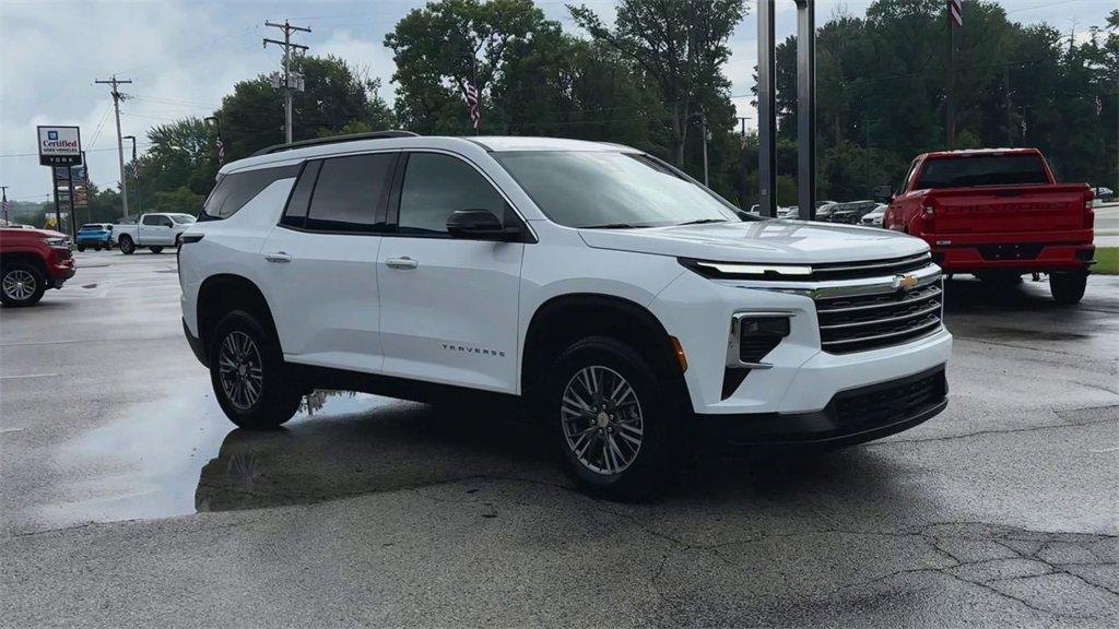 new 2025 Chevrolet Traverse car, priced at $42,235