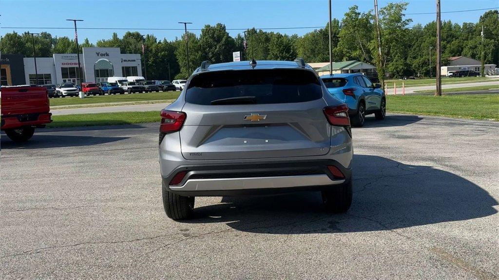 new 2025 Chevrolet Trax car, priced at $25,485