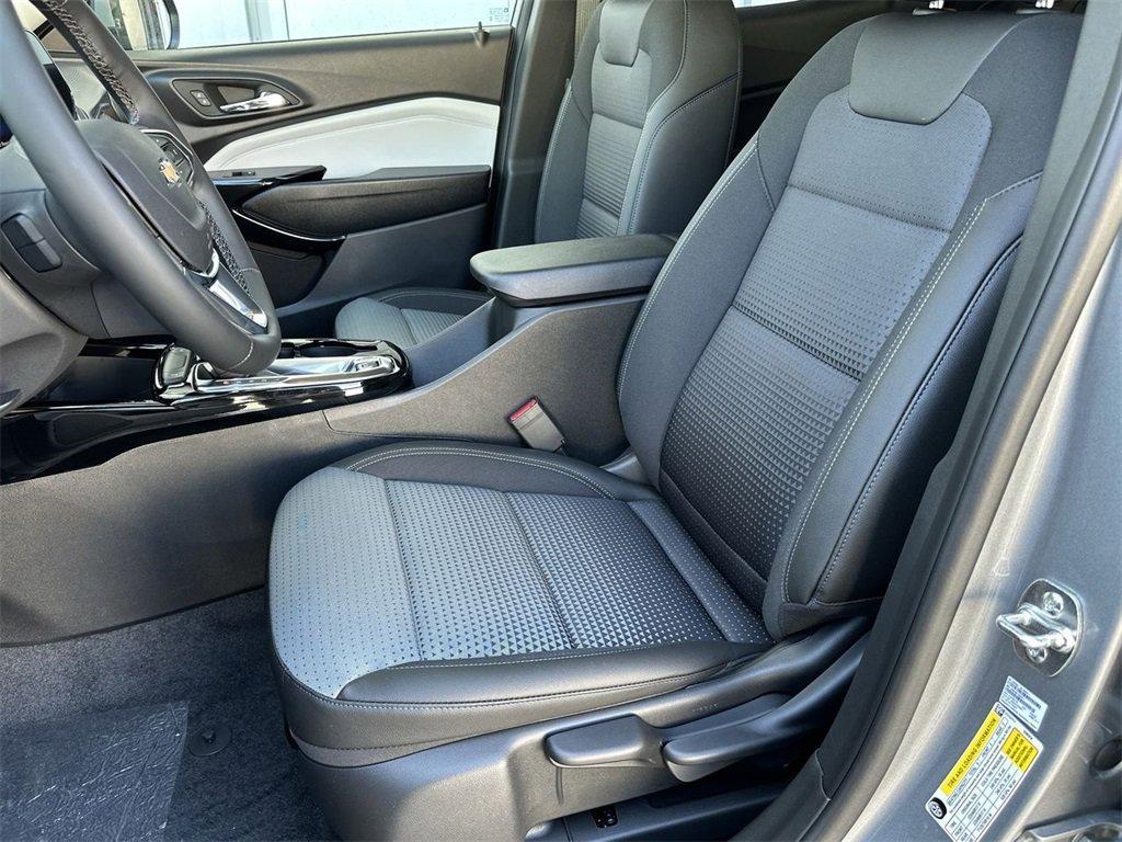 new 2025 Chevrolet Trax car, priced at $25,485