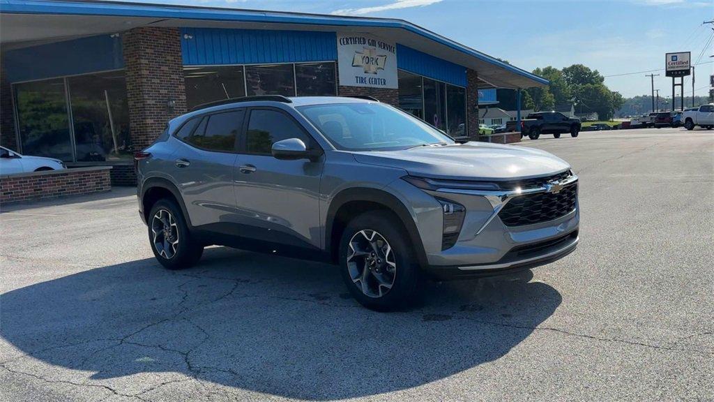 new 2025 Chevrolet Trax car, priced at $25,485