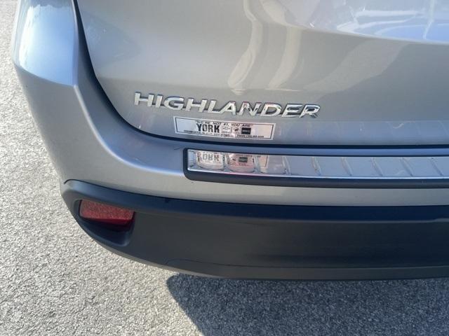 used 2018 Toyota Highlander car, priced at $21,995