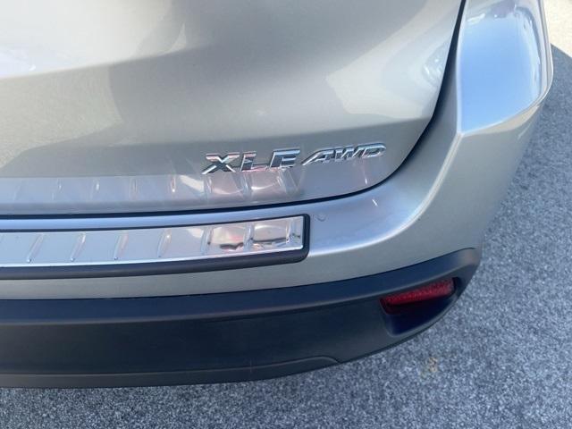 used 2018 Toyota Highlander car, priced at $21,995