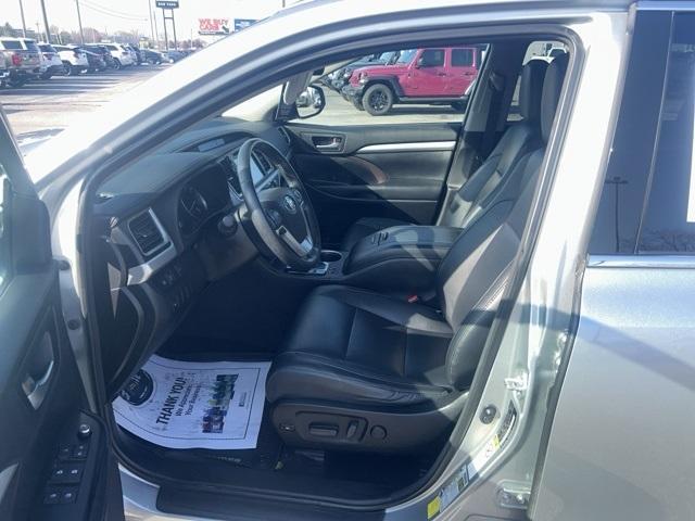 used 2018 Toyota Highlander car, priced at $21,995