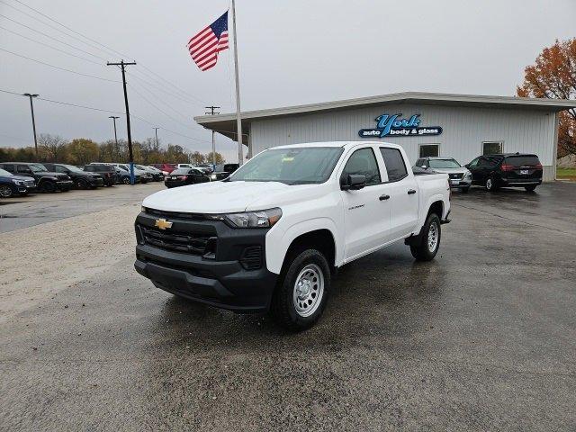 new 2024 Chevrolet Colorado car, priced at $35,065