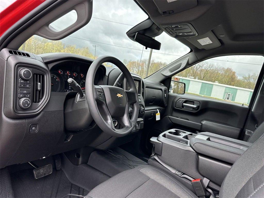 new 2025 Chevrolet Silverado 1500 car, priced at $45,685