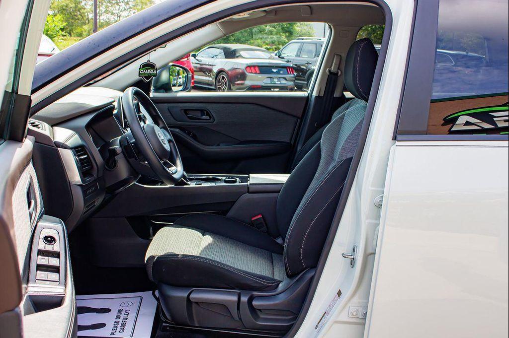used 2022 Nissan Rogue car, priced at $21,889