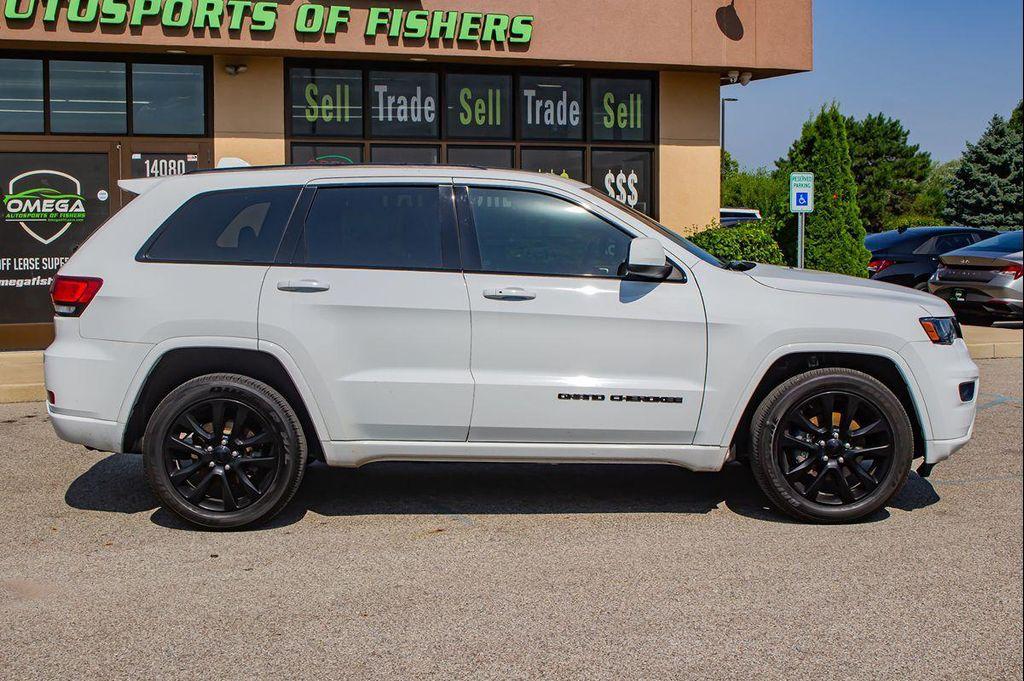 used 2017 Jeep Grand Cherokee car, priced at $16,940