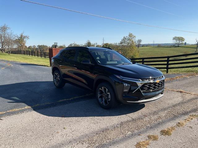 new 2025 Chevrolet Trax car, priced at $23,800