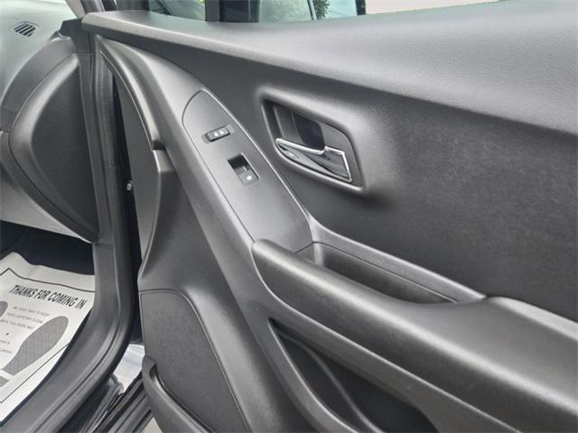 used 2022 Chevrolet Trax car, priced at $17,426