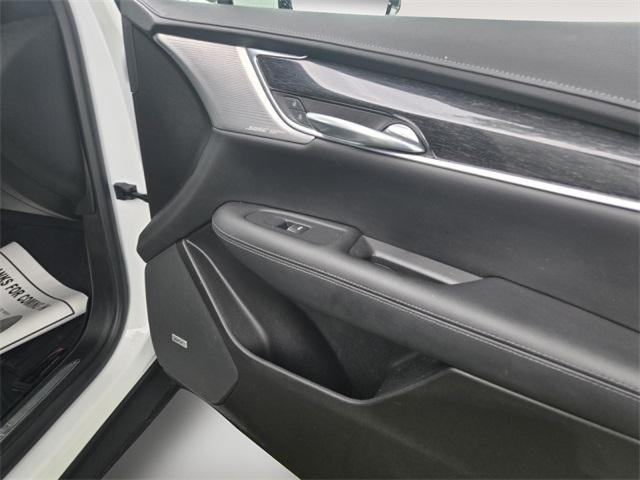used 2021 Cadillac XT5 car, priced at $24,999