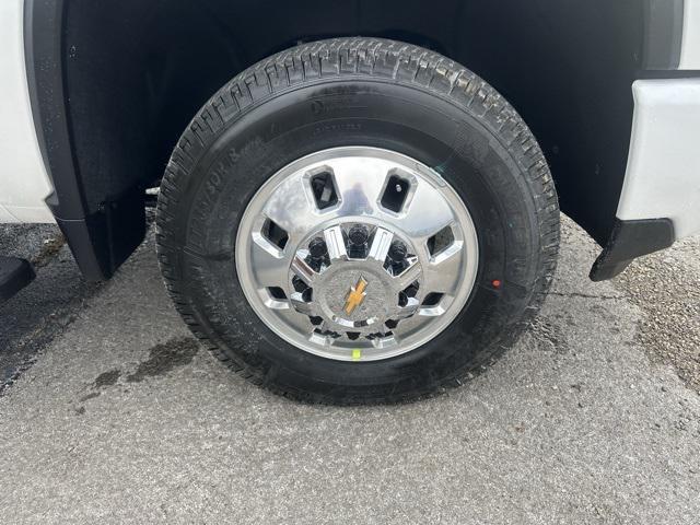 new 2025 Chevrolet Silverado 3500 car, priced at $84,000