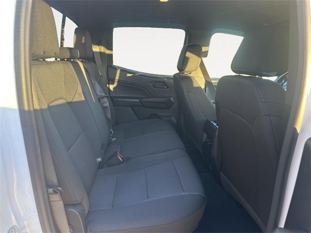 new 2025 Chevrolet Colorado car, priced at $32,000
