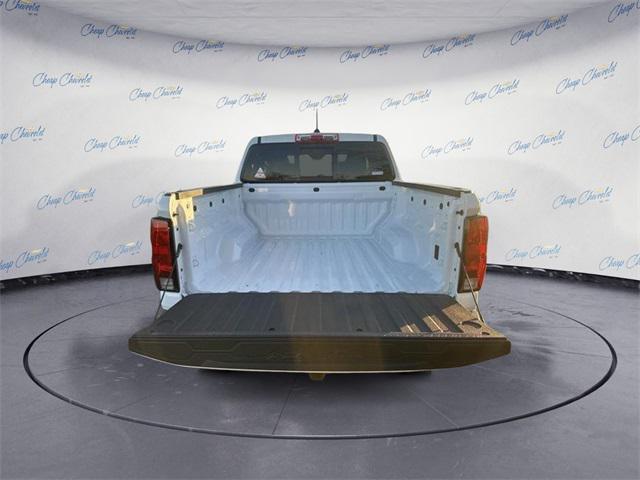 new 2025 Chevrolet Colorado car, priced at $32,000
