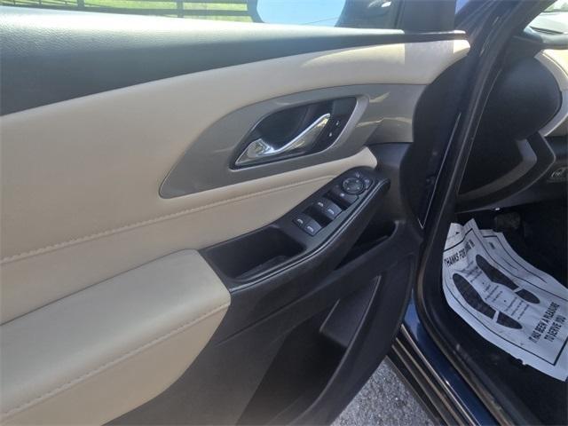 used 2022 Chevrolet Traverse car, priced at $26,543