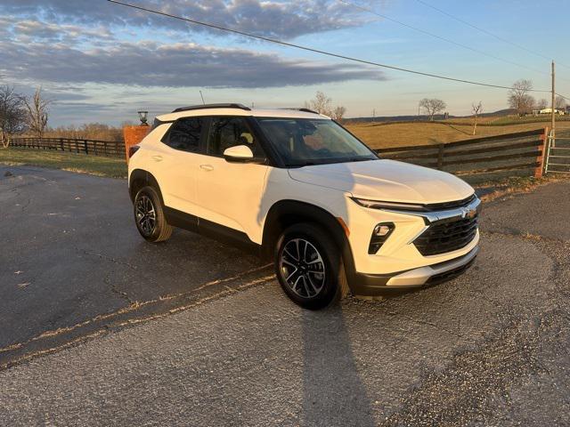 new 2025 Chevrolet TrailBlazer car, priced at $23,500