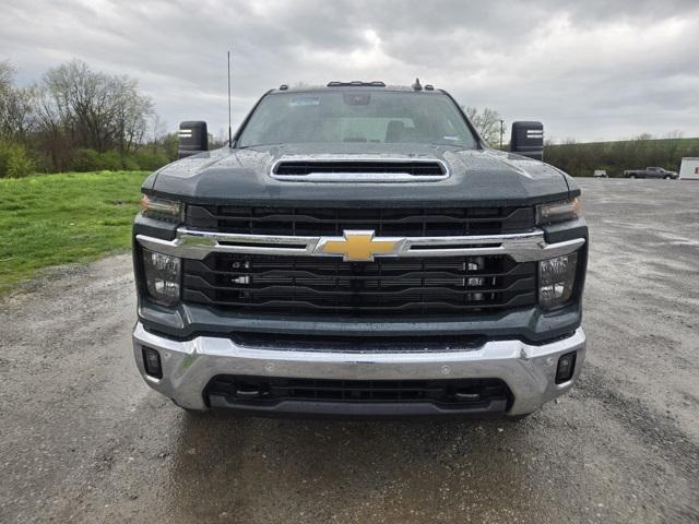 new 2025 Chevrolet Silverado 3500 car, priced at $70,000
