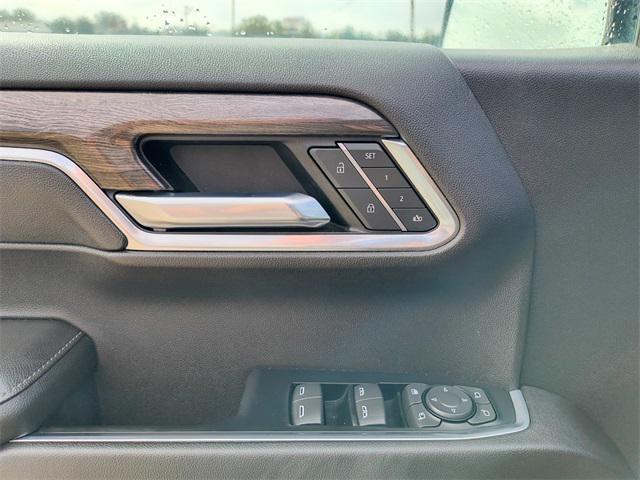 used 2022 Chevrolet Silverado 1500 car, priced at $45,900