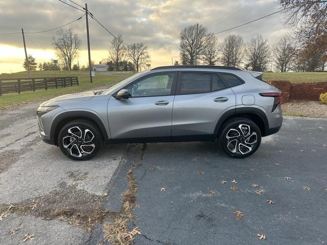 new 2025 Chevrolet Trax car, priced at $25,500