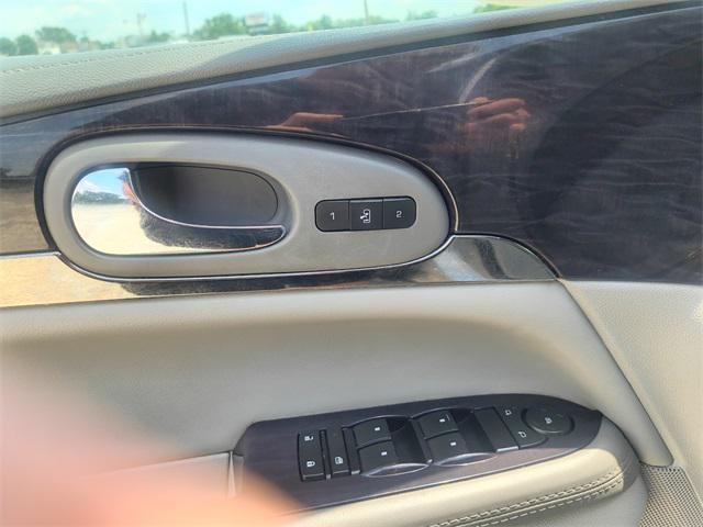 used 2015 Buick Enclave car, priced at $8,500