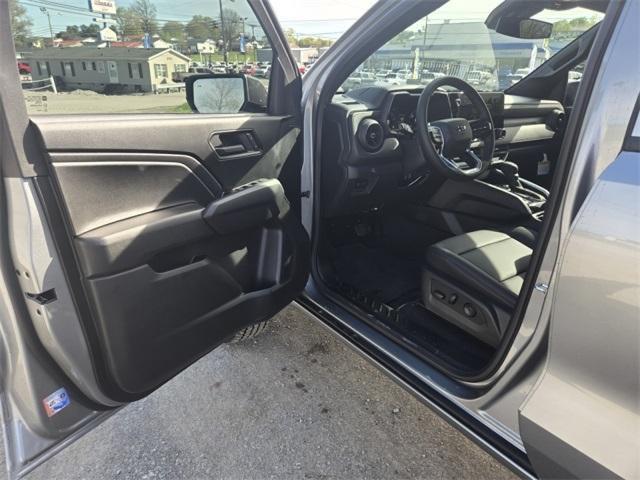 new 2025 Chevrolet Colorado car, priced at $44,000