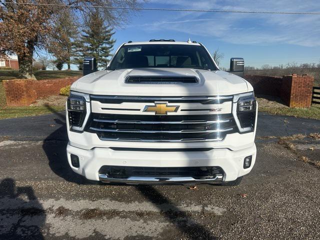 new 2025 Chevrolet Silverado 3500 car, priced at $81,000