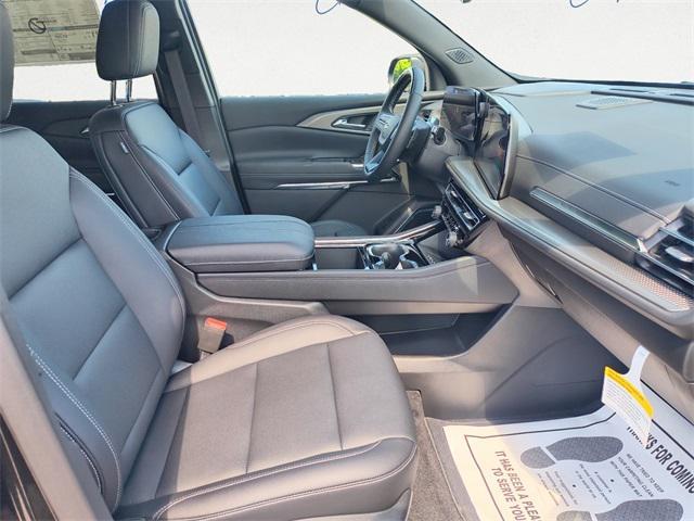 new 2025 Chevrolet Traverse car, priced at $51,000