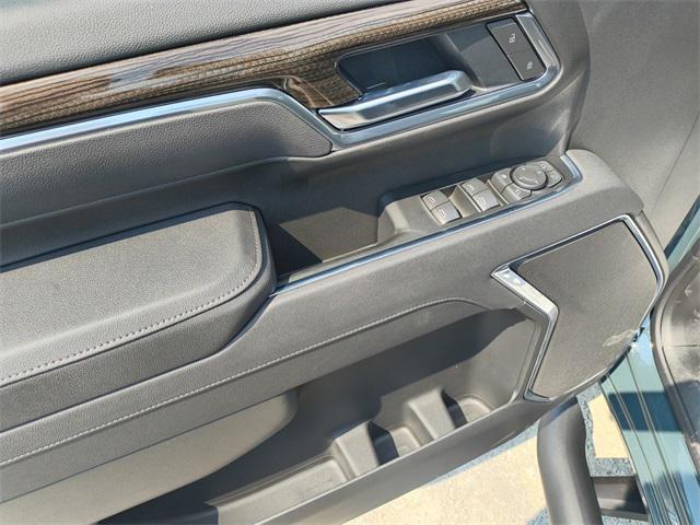 new 2025 Chevrolet Silverado 3500 car, priced at $66,972