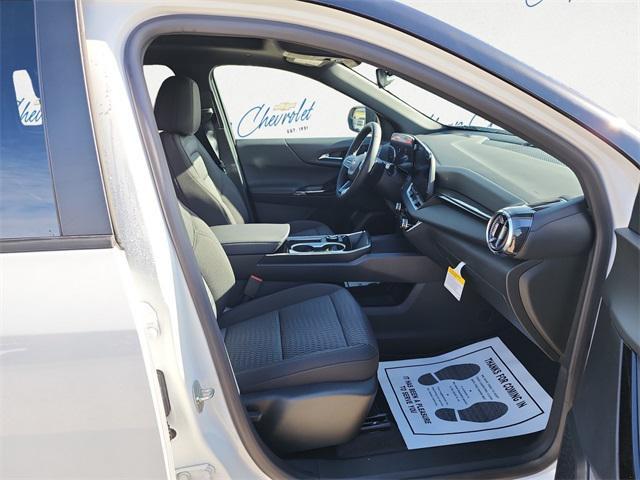 new 2026 Chevrolet Equinox car, priced at $32,934