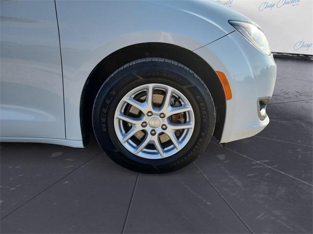 used 2020 Chrysler Pacifica car, priced at $14,486