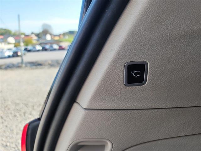 used 2020 Chrysler Pacifica car, priced at $14,486