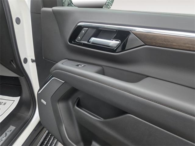 new 2025 Chevrolet Suburban car, priced at $90,800