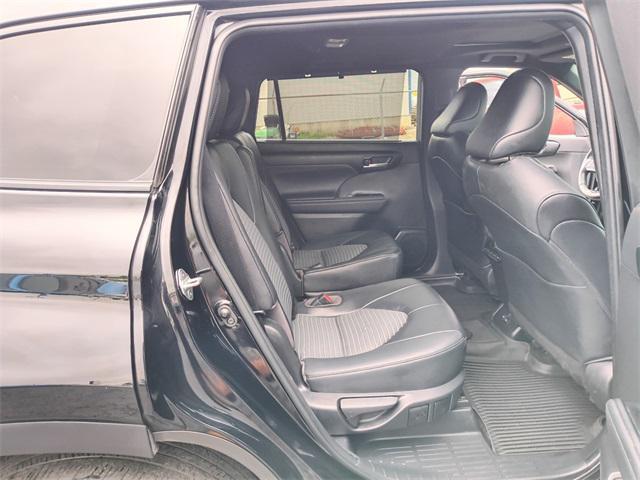 used 2023 Toyota Highlander car, priced at $42,400
