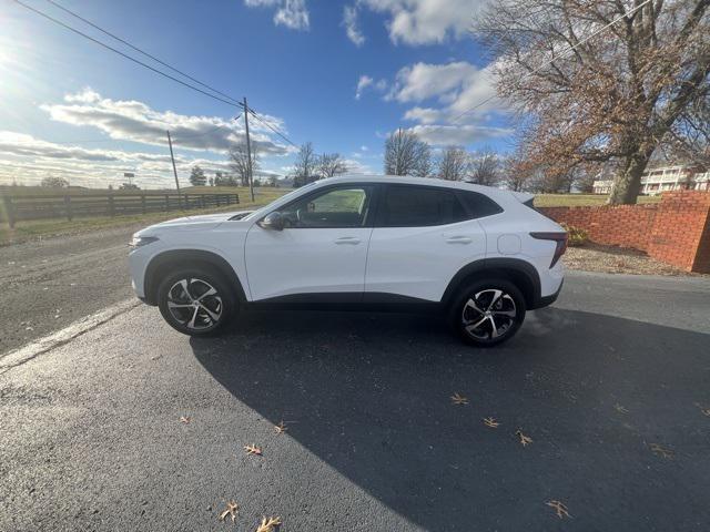 new 2025 Chevrolet Trax car, priced at $22,000