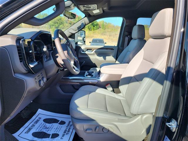 new 2025 Chevrolet Silverado 2500 car, priced at $72,000