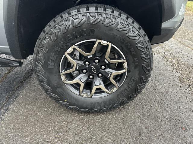 new 2025 Chevrolet Colorado car, priced at $53,000