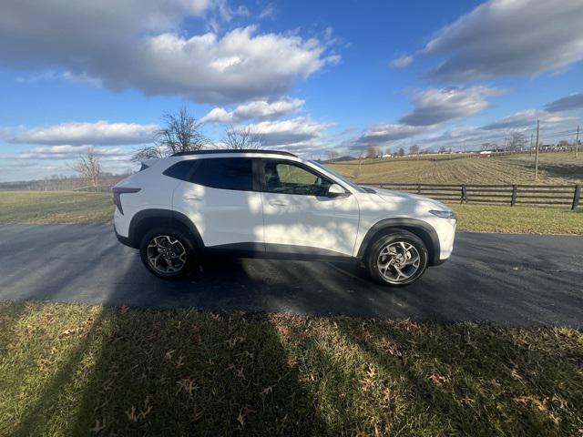 new 2025 Chevrolet Trax car, priced at $24,990