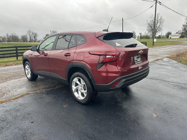 new 2025 Chevrolet Trax car, priced at $22,300